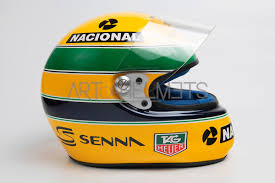 Casco de moto amarillo , azul, verde, bandera Brasil, casco SENNA...